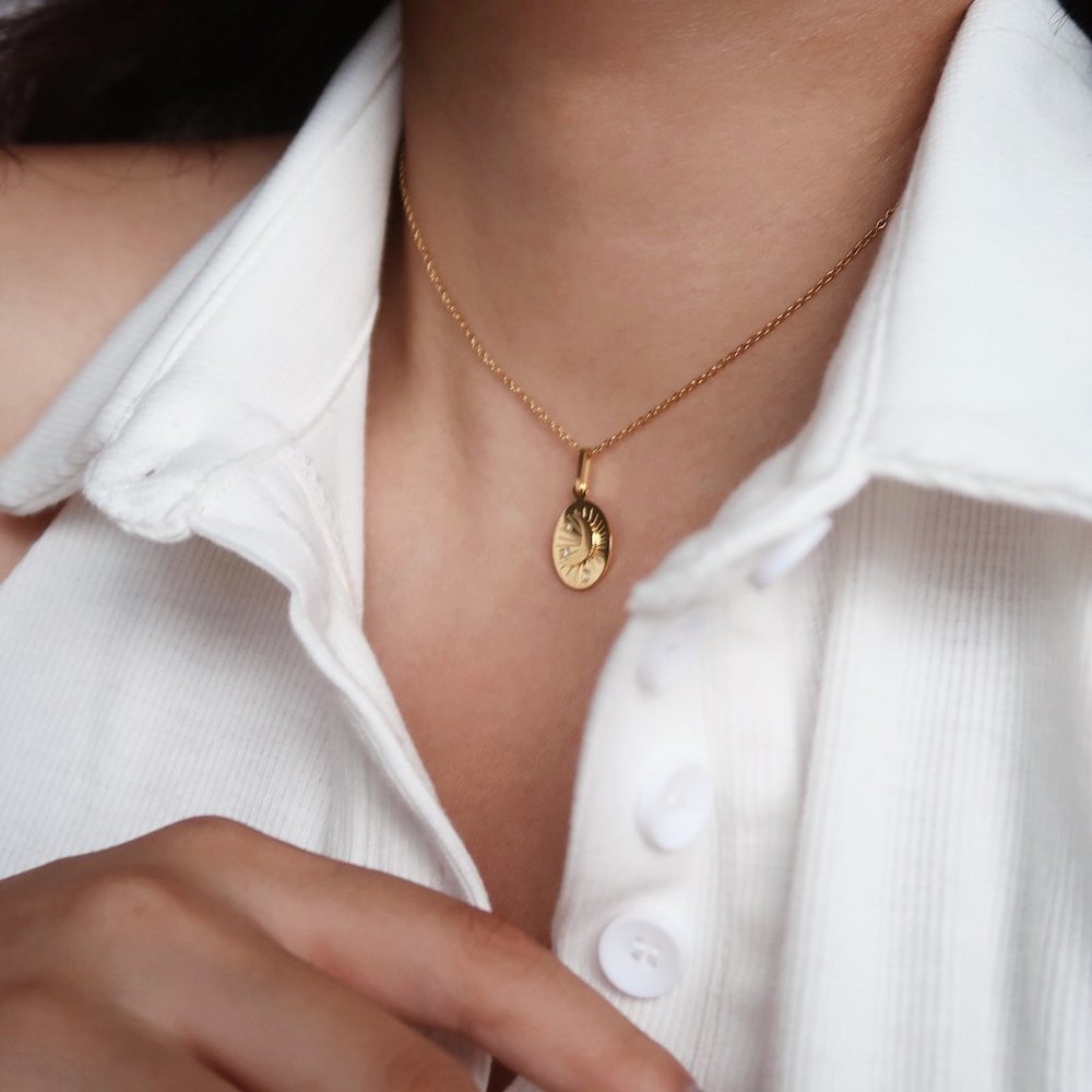 NEW 18K Gold Plated Diamond Moon Oval Necklace - Picture 7 of 12